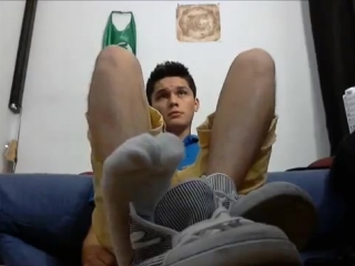 young guy shows sneakers and socks [gallery feet 18 ]